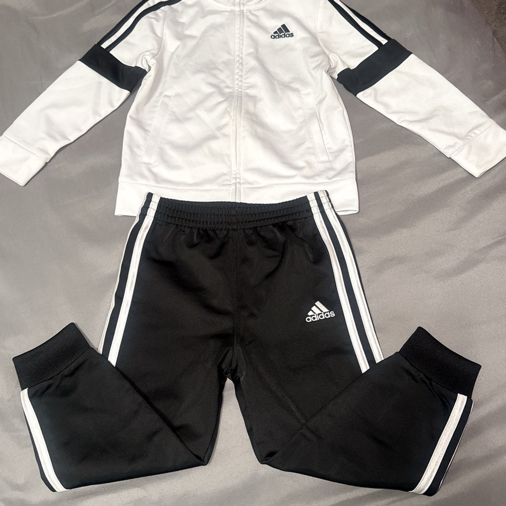 NWOT Adidas Kids Black and White Matching Set
